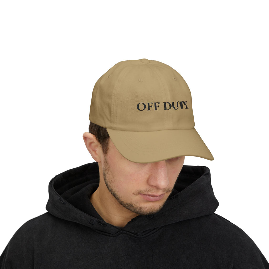 Gorra estilo "Dad Cap" "OFF DUTY". Gorra de béisbol relajada con bordado.