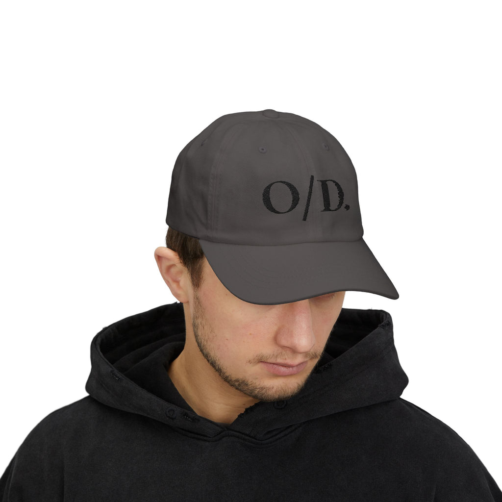ロゴ ダッドキャップ "O/D." 刺繍入りリラックスベースボールキャップ