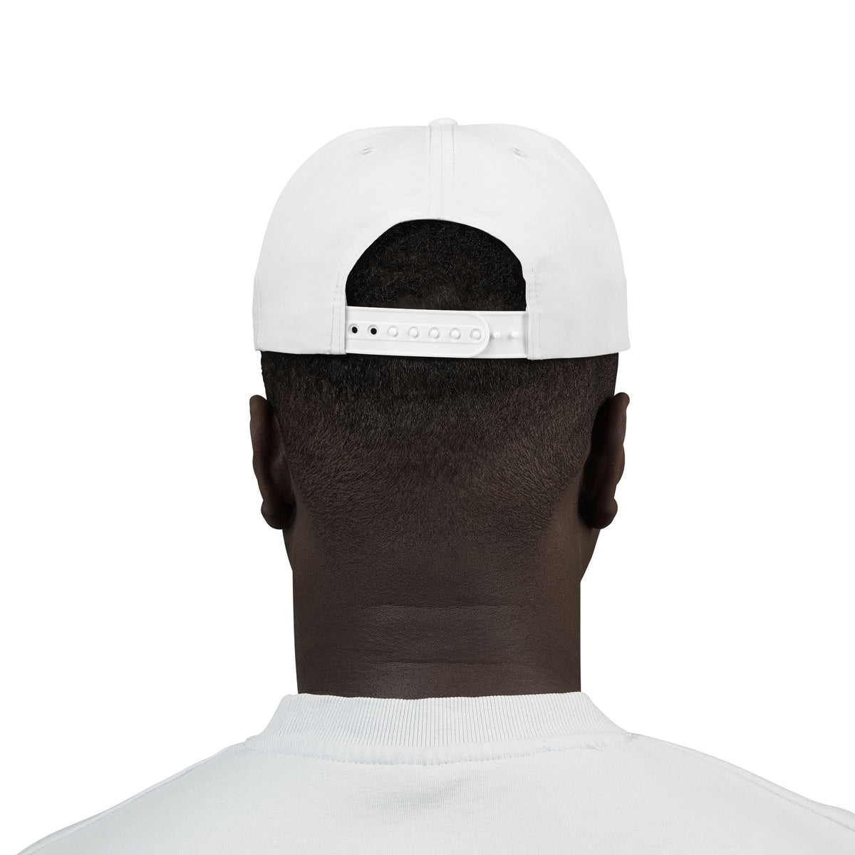 Gorra de surf Off Duty, estilo dad hat relajado en color blanco con bordado para playa y vacaciones