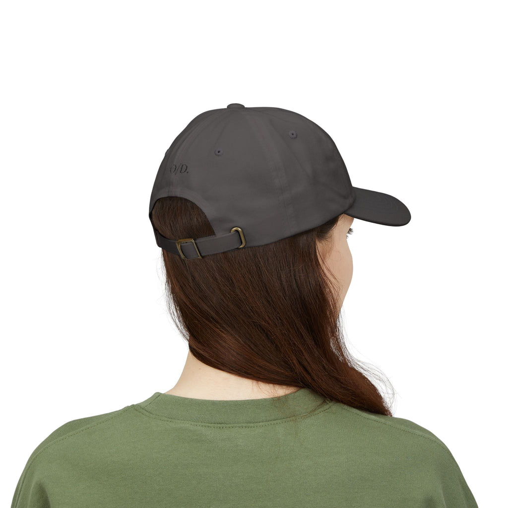 Gorra estilo "Dad Cap" "OFF DUTY". Gorra de béisbol relajada con bordado.