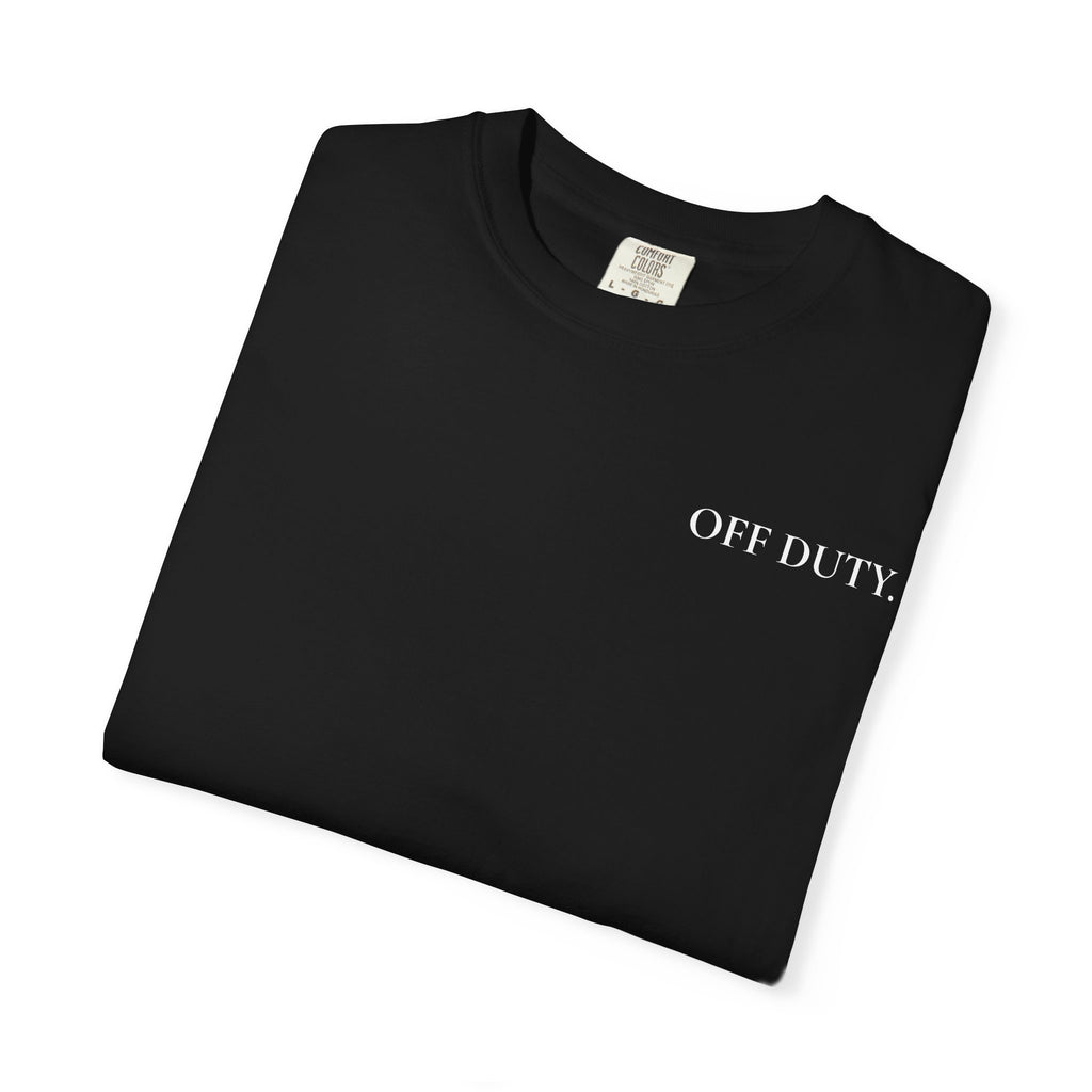 Camiseta Feminina "OFF DUTY" - T-shirt Minimalista de Fuga do Escritório